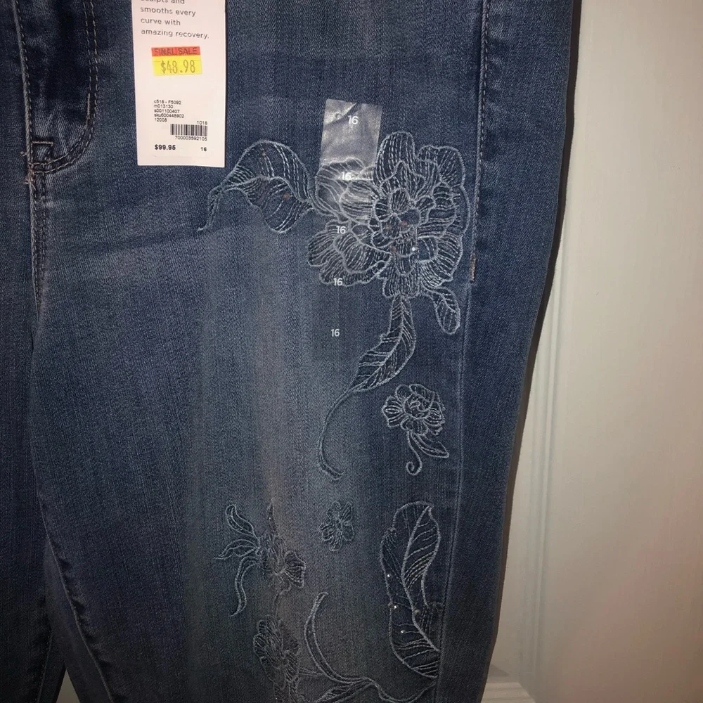 Lane Bryant Mid Rise Skinny Jeans Size 16 - Picture 2 of 11